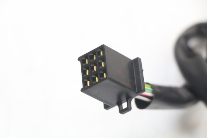 photo de COMMODO GAUCHE ROYAL ENFIELD SCRAM 411 (2022 - 2024) - État de surface