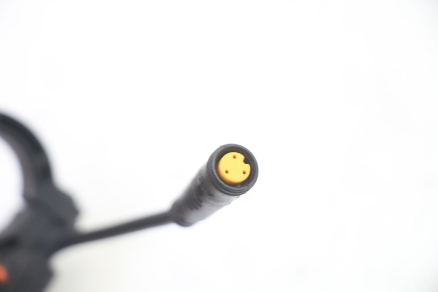 photo de COMMODO GAUCHE HERO S10 1 - Gros plan technique