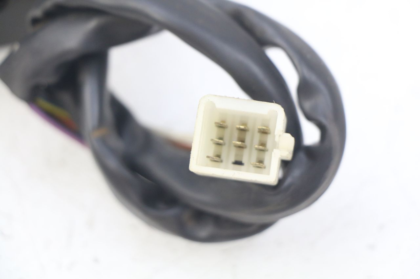 photo de COMMODO GAUCHE PEUGEOT SATELIS COMPRESSOR K15 125 (2006 - 2009) - Autre angle de vue