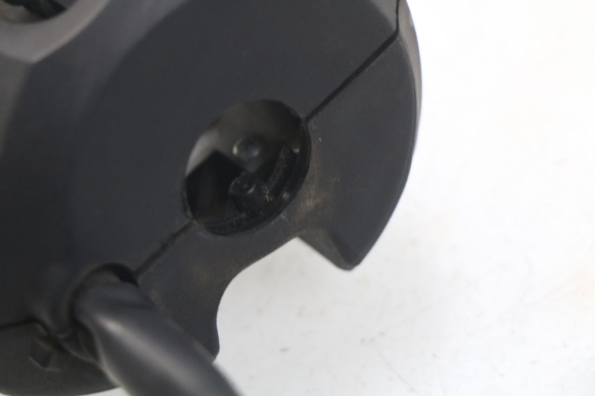 photo de COMMODO GAUCHE PEUGEOT SATELIS 125 (2006 - 2009) - Détail de la pièce