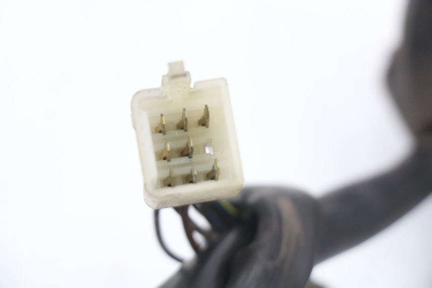 photo de COMMODO GAUCHE PEUGEOT SATELIS 125 (2010 - 2012) - Gros plan technique