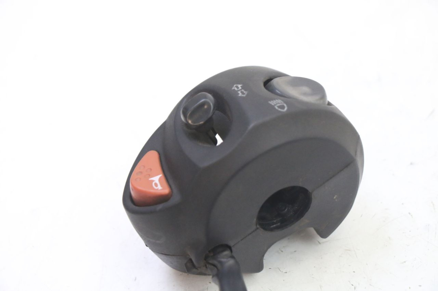 photo de COMMODO GAUCHE PEUGEOT SATELIS 125 (2013 - 2018) - Zoom état d’usage