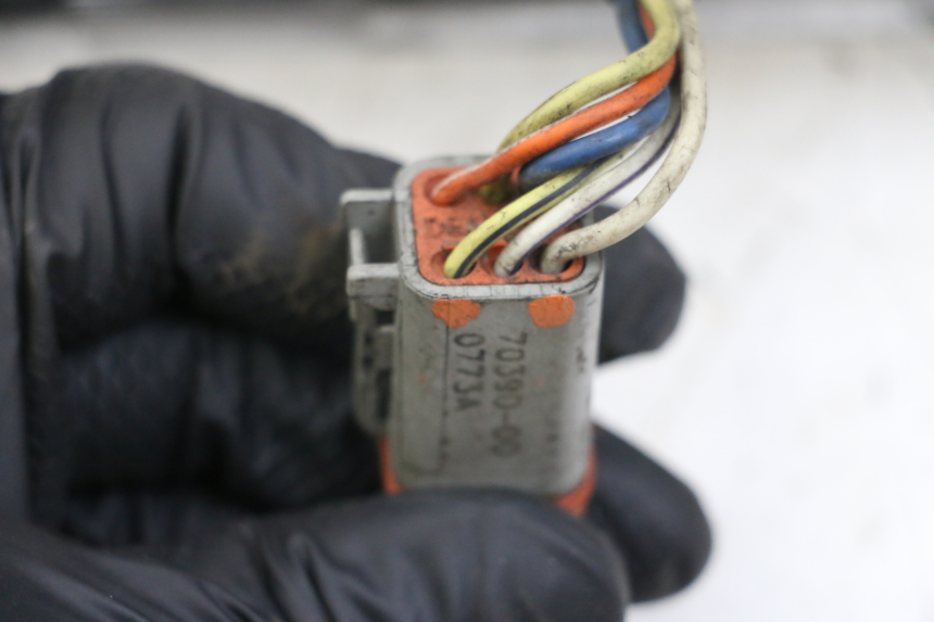 photo de COMMODO GAUCHE HARLEY DAVIDSON SPORTSTER XL CUSTOM 1200 (2003 - 2004) - Vue produit