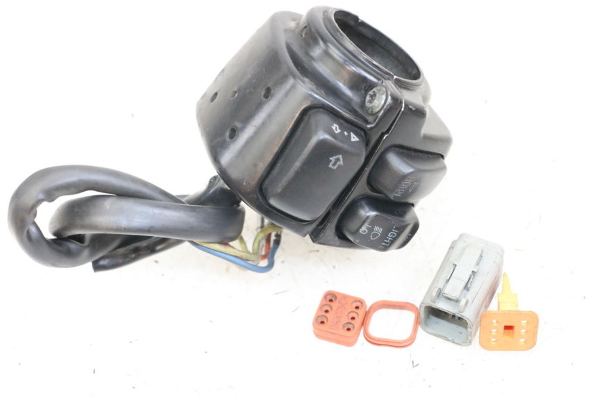 photo de COMMODO GAUCHE HARLEY DAVIDSON SPORTSTER XL CUSTOM 1200 (2003 - 2004) - Zoom état d’usage