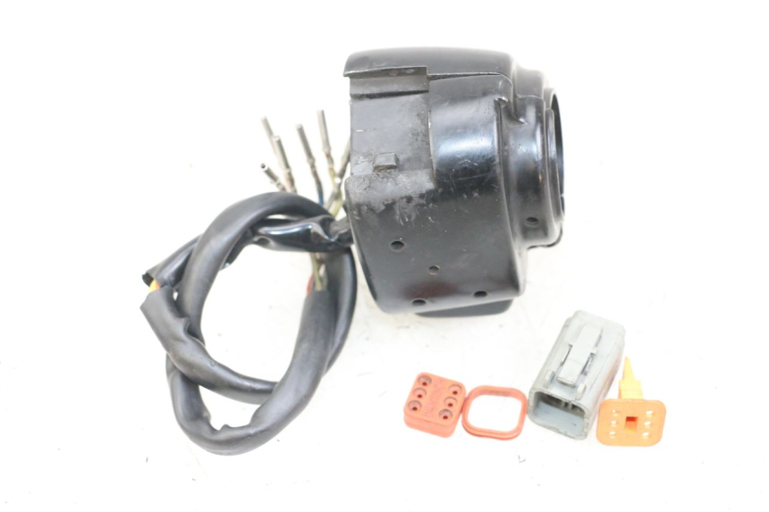 photo de COMMODO GAUCHE HARLEY DAVIDSON SPORTSTER XL CUSTOM 1200 (2003 - 2004) - Autre angle de vue