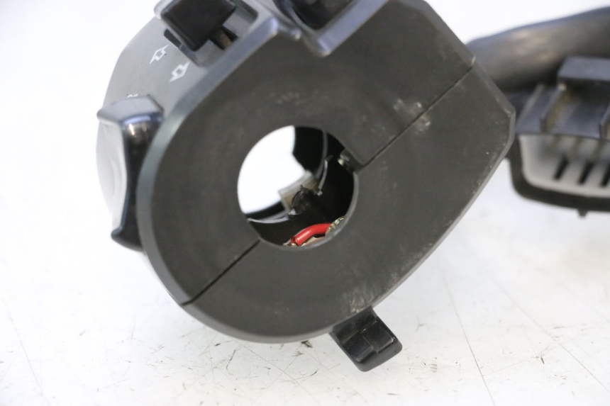 photo de COMMODO GAUCHE DUCATI SS IE DS CARENEE 1000 (2002 - 2006) - Zoom état d’usage