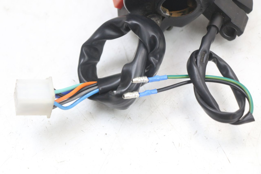 photo de Left handlebar switch VASTRO STREET X 4T 50 (2016 - 2021) - Points de fixation