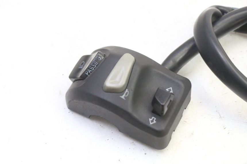 photo de COMMODO GAUCHE PEUGEOT STREETZONE I NAKED 2T 50 (2018 - 2020) - Zoom état d’usage