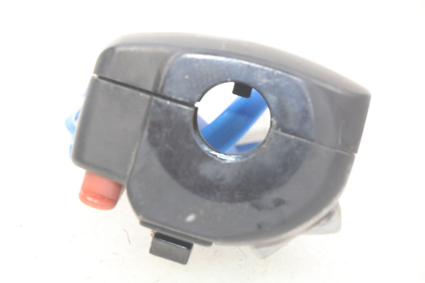 photo de COMMODO GAUCHE KYMCO SUPER 8 4T 50 (2018 - 2020) - Détail de la pièce