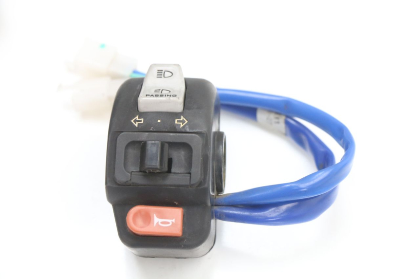 photo de COMMODO GAUCHE KYMCO SUPER 8 4T 50 (2018 - 2020) - Détail de la pièce