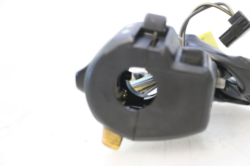 photo de COMMODO GAUCHE SUZUKI SV S 650 (2003 - 2009) - Zoom état d’usage