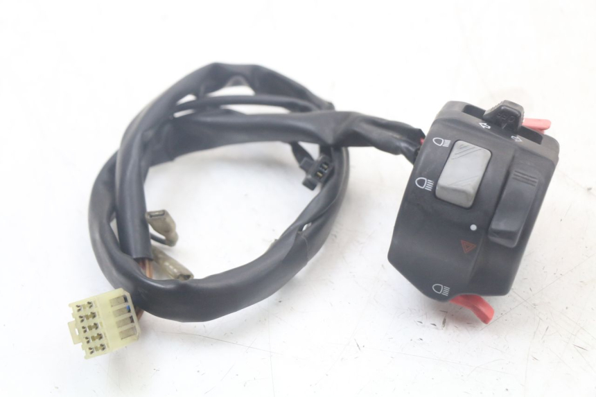 photo de COMMODO GAUCHE YAMAHA TDM ABS 900 (2002 - 2014) - Autre angle de vue