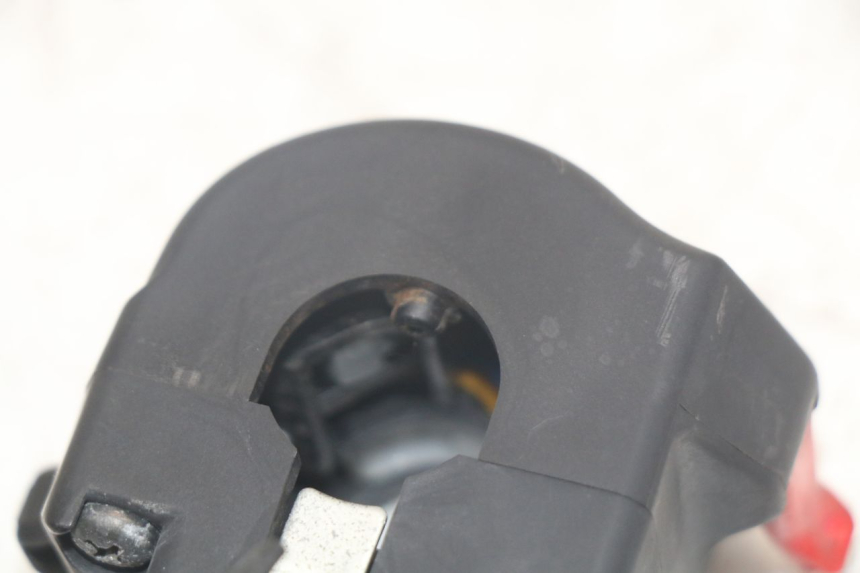 photo de COMMODO GAUCHE YAMAHA TDM ABS 900 (2002 - 2014) - Points de fixation