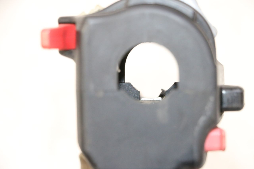 photo de COMMODO GAUCHE YAMAHA TDM ABS 900 (2002 - 2014) - Autre angle de vue