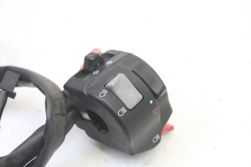 photo de COMMODO GAUCHE YAMAHA TDM ABS 900 (2002 - 2014) - Autre angle de vue