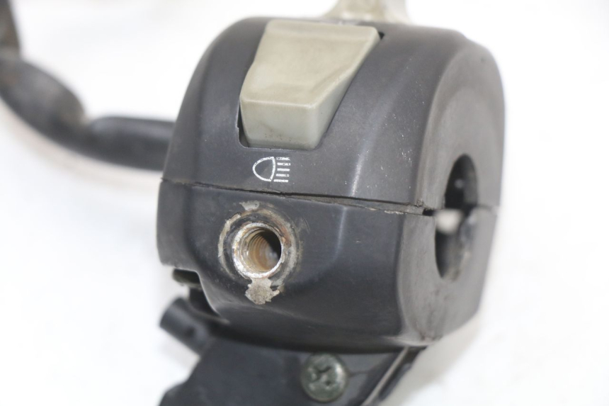 photo de COMMODO GAUCHE BAOTIAN TRAVEL SPIRIT 50 (2010 - 2012) - Gros plan technique