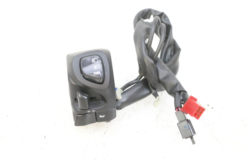 photo de COMMODO GAUCHE YAMAHA TRICITY 300 (2020 - 2024) - Vue principale