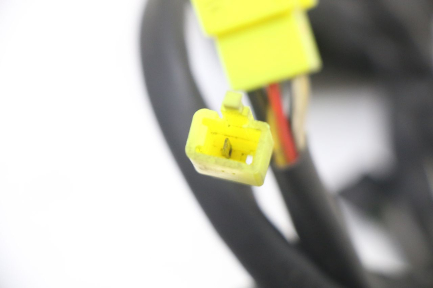 photo de COMMODO GAUCHE SUZUKI UH BURGMAN 125 (2002 - 2006) - État de surface