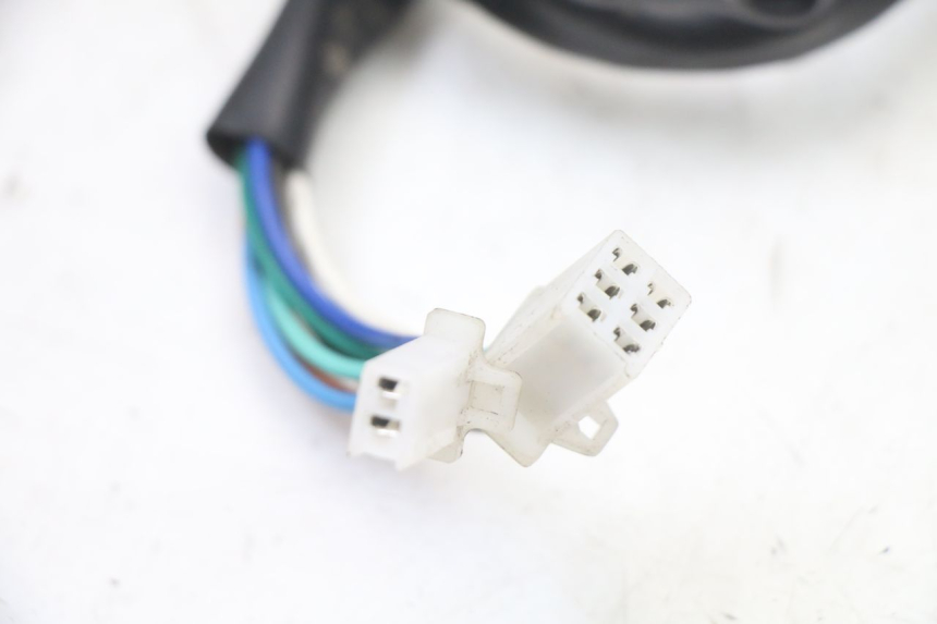 photo de COMMODO GAUCHE UNIVERSAL BIKE ZN50QT-11B 50 (2018 - 2021) - Vue d’ensemble