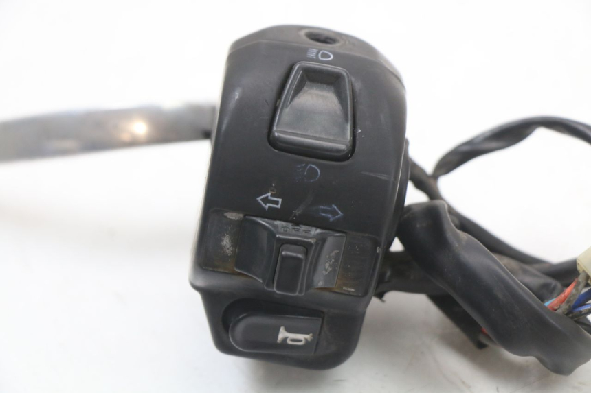 photo de Left handlebar switch BEELINE VELOCE 4T 50 (2011 - 2020) - Autre angle de vue
