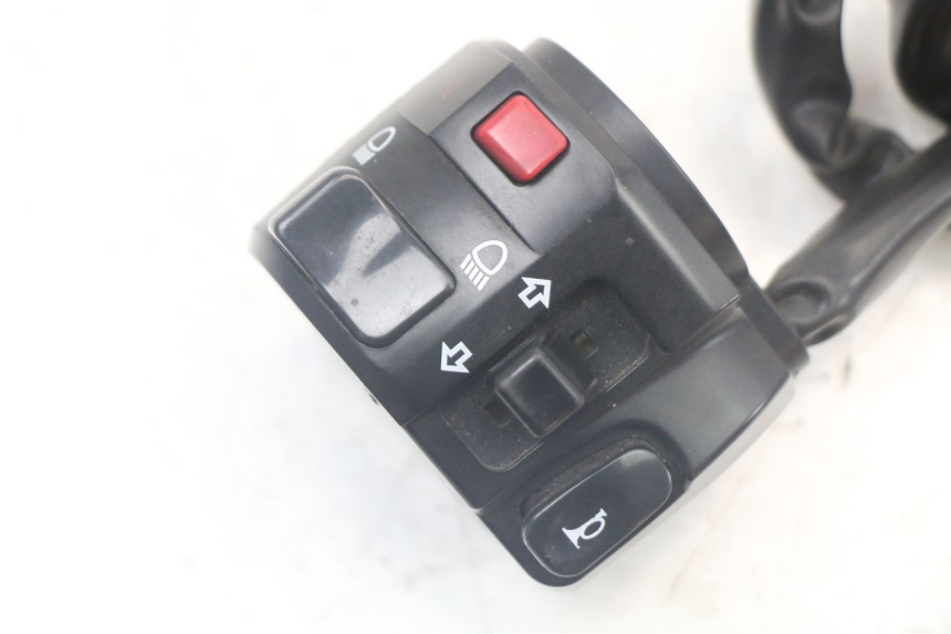 photo de COMMODO GAUCHE KAWASAKI VERSYS ABS 650 (2015 - 2018) - Zoom état d’usage