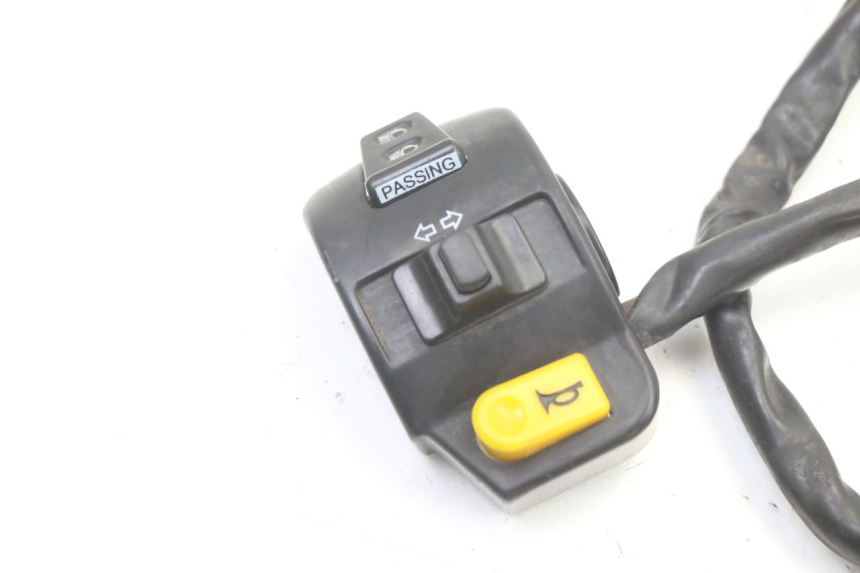 photo de COMMODO GAUCHE PEUGEOT VIVACITY NEW 2T 50 (2008 - 2017) - Détail de la pièce