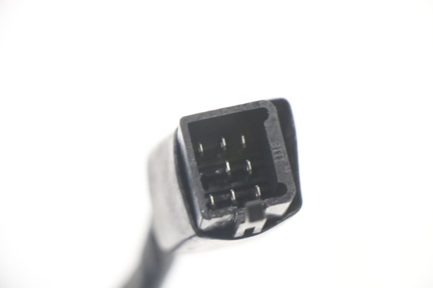 photo de COMMODO GAUCHE PEUGEOT VIVACITY NEW 2T 50 (2008 - 2017) - Points de fixation