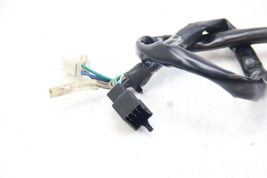 photo de COMMODO GAUCHE SYM WOLF SB 125 (2011 - 2018) - Gros plan technique