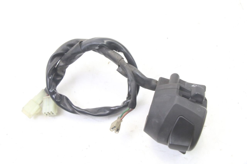 photo de COMMODO GAUCHE YAMAHA X-MAX XMAX 125 (2010 - 2013) - Autre angle de vue