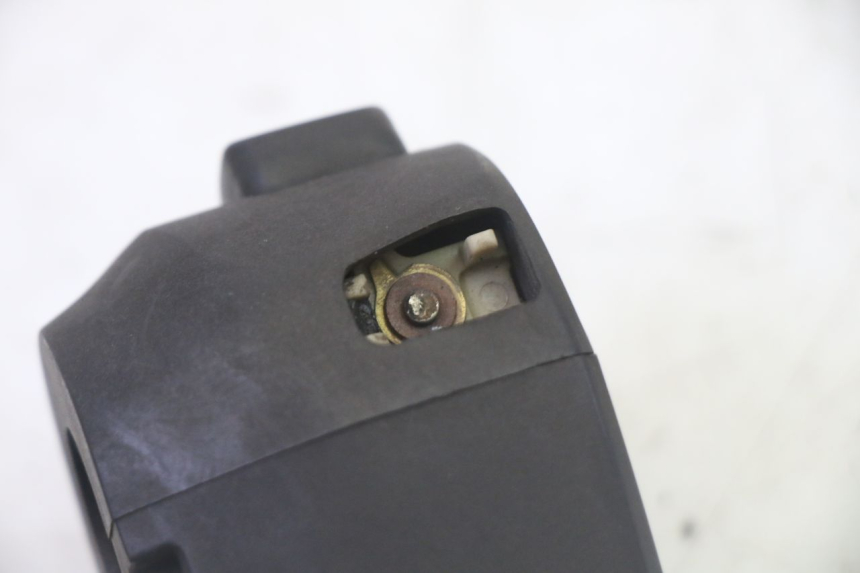 photo de COMMODO GAUCHE YAMAHA X-MAX XMAX 125 (2010 - 2013) - Autre angle de vue