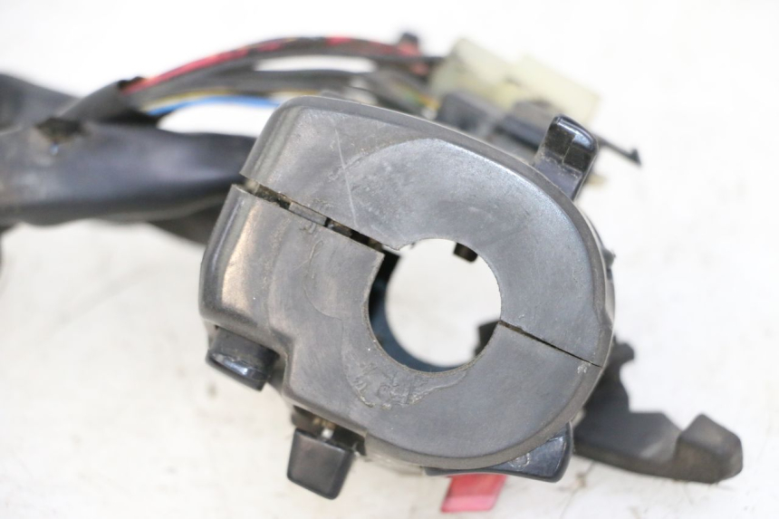 photo de COMMODO GAUCHE YAMAHA XJN DIVERSION 600 (2000 - 2003) - Autre angle de vue