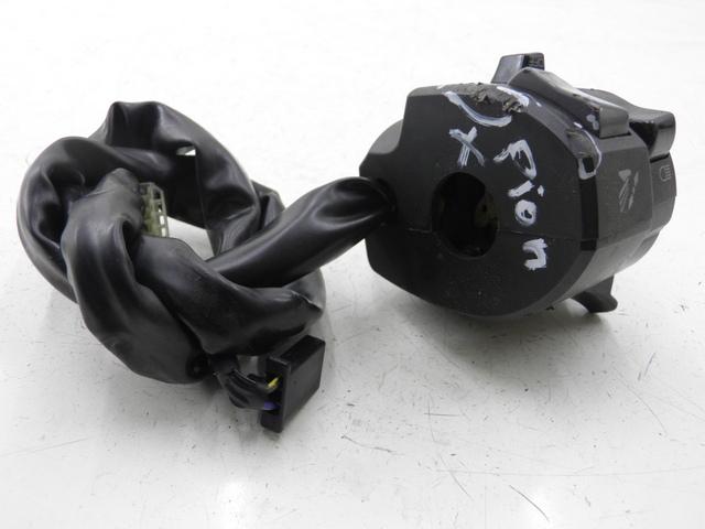 photo de COMMODO GAUCHE YAMAHA FJR 1300 (2004 - 2005) - Vue d’ensemble