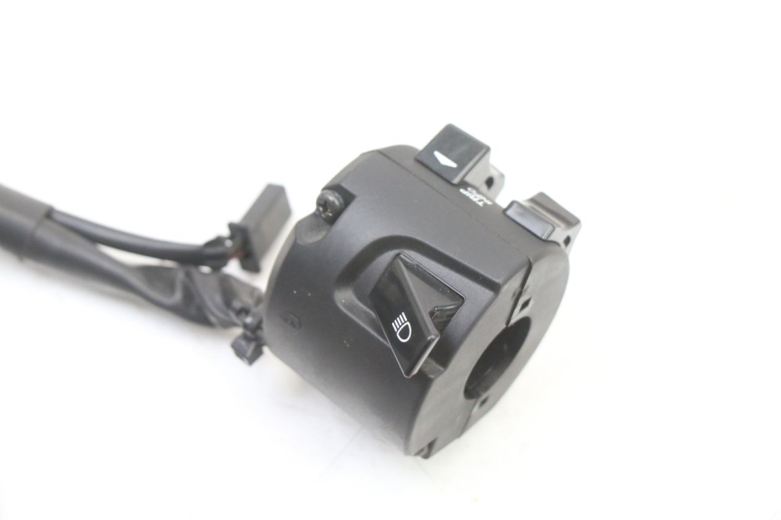 photo de COMMODO GAUCHE YAMAHA TRACER 7 700 (2020 - 2024) - Gros plan technique