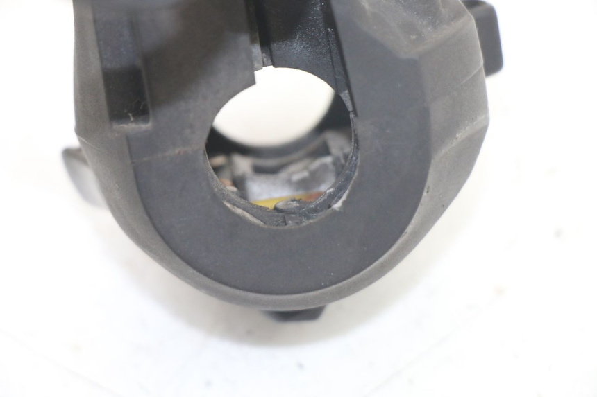 photo de COMMODO GAUCHE YAMAHA X-MAX XMAX ABS 250 (2010 - 2014) - Vue d’ensemble