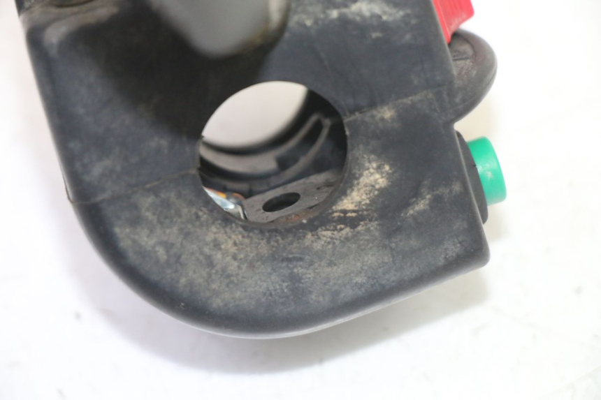 photo de COMMODO GAUCHE YAMAHA YFM GRIZZLY 550 (2008 - 2015) - Gros plan technique