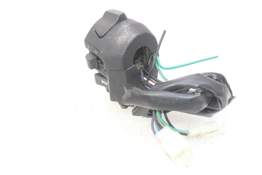 photo de COMMODO GAUCHE YAMASAKI YM T 125 (2015 - 2020) - Autre angle de vue