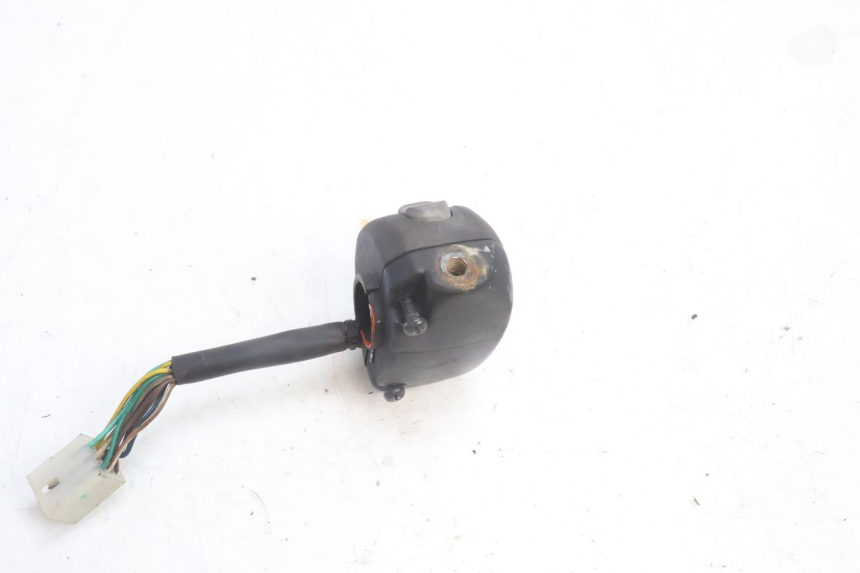 photo de COMMODO GAUCHE YAMAHA YP MAJESTY 125 (2007 - 2010) - Détail de la pièce
