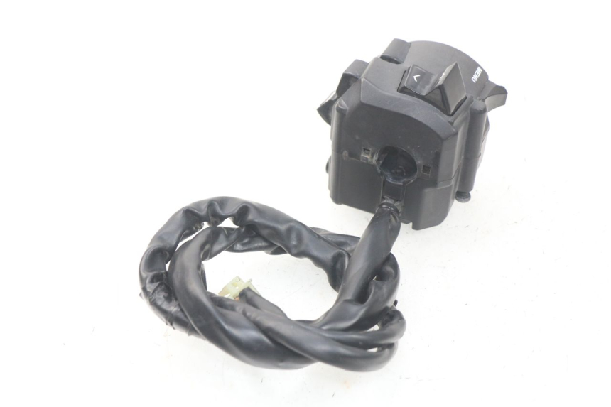 photo de COMMODO GAUCHE YAMAHA YP T-MAX TMAX 530 (2017 - 2020) - Zoom état d’usage