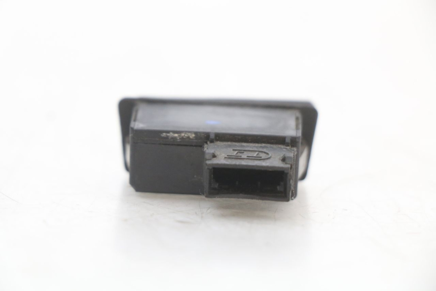 photo de COMMODO KLAXON SYM FIDDLE 2 50 (2008 - 2013) - Gros plan technique