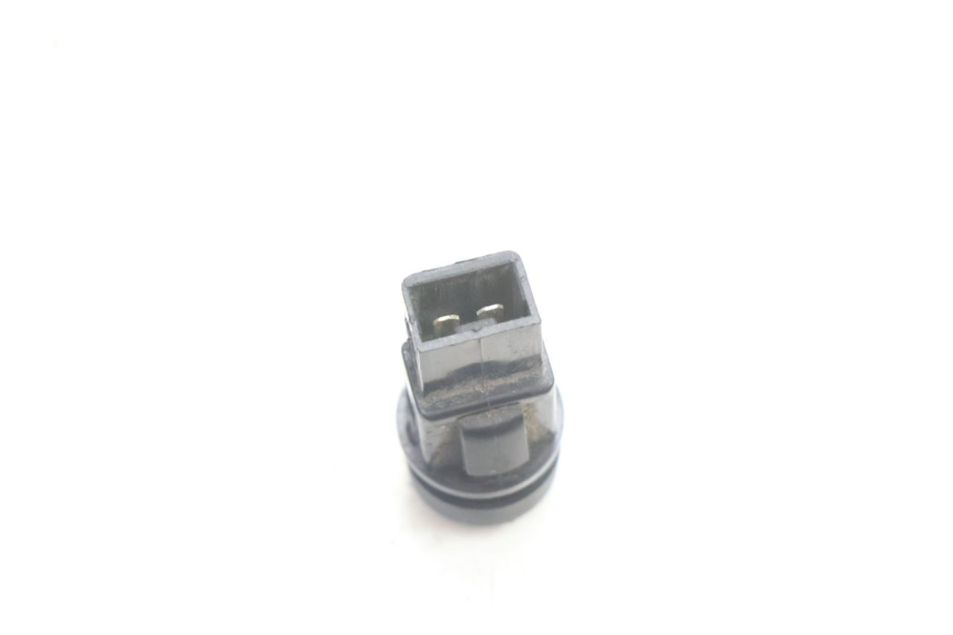 photo de COMMODO KLAXON PIAGGIO FLY 2T 50 (2004 - 2017) - Autre angle de vue