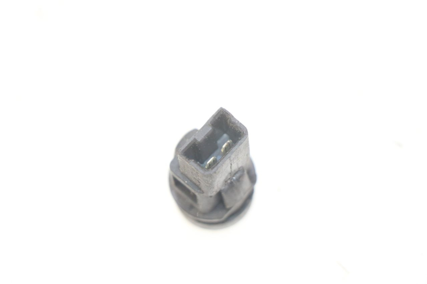 photo de COMMODO KLAXON PIAGGIO FLY 4T 50 (2013 - 2017) - Zoom état d’usage