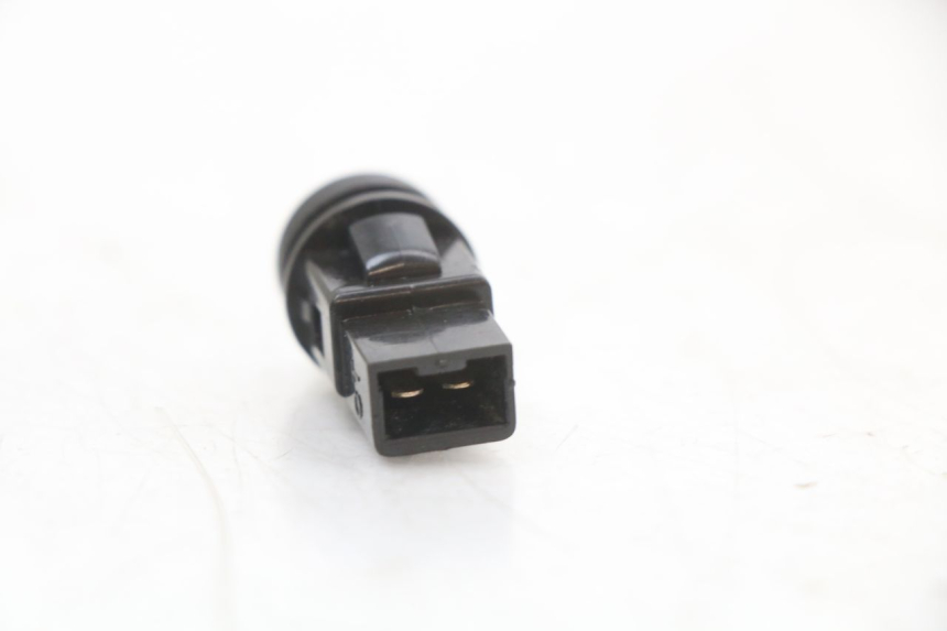 photo de COMMODO KLAXON PIAGGIO FLY 4T 50 (2004 - 2010) - Autre angle de vue