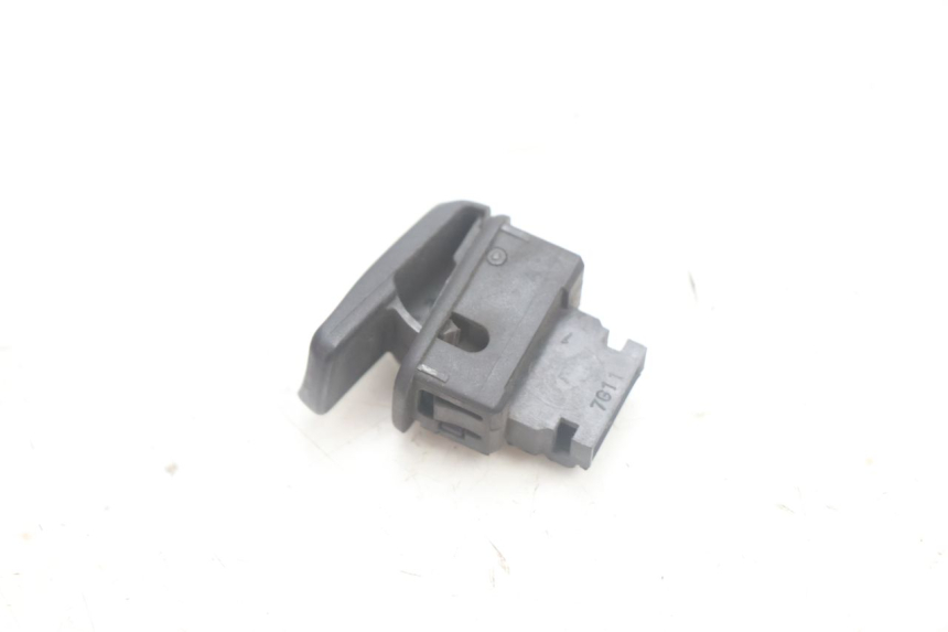 photo de COMMODO KLAXON PIAGGIO MP3 125 (2006 - 2014) - Zoom état d’usage