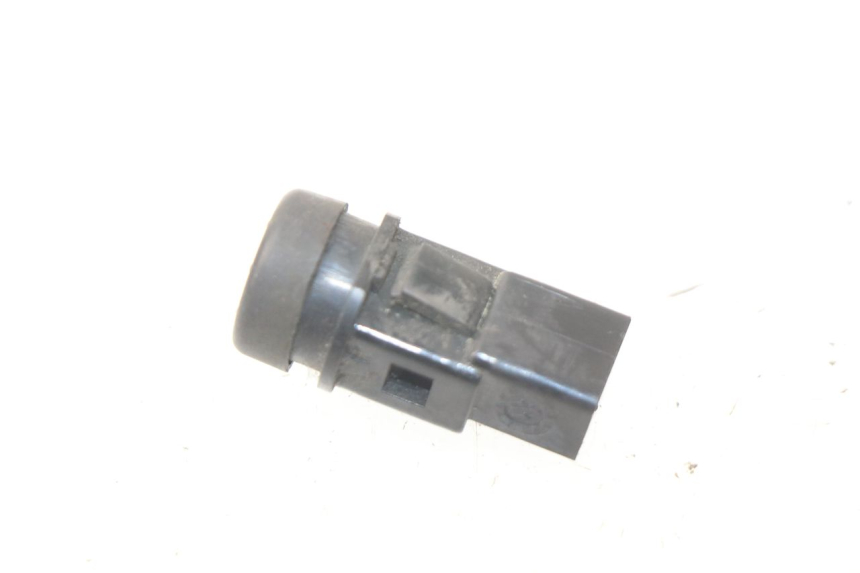 photo de COMMODO KLAXON PIAGGIO NEW TYPHOON 50 (2010 - 2017) - Zoom état d’usage