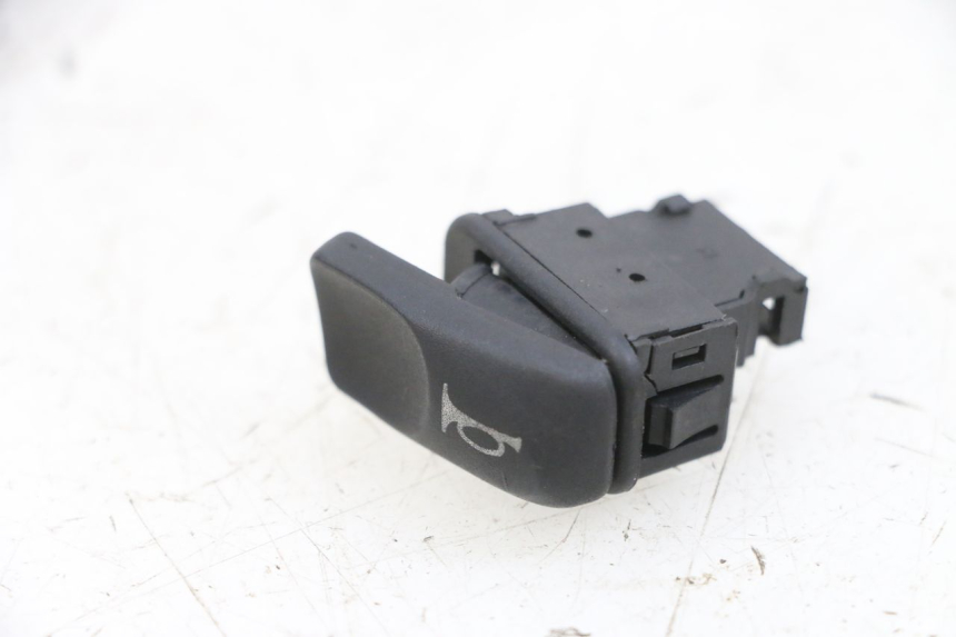 photo de COMMODO KLAXON PIAGGIO NEW TYPHOON 50 (2018 - 2021) - Autre angle de vue