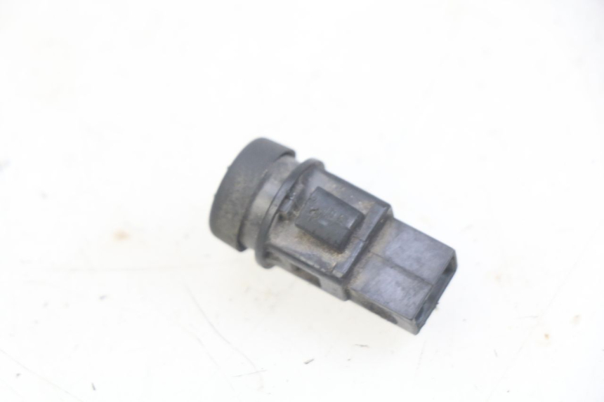 photo de COMMODO KLAXON APRILIA SCARABEO LIGHT 125 (2007 - 2011) - Zoom état d’usage