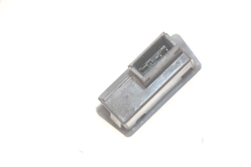 photo de COMMODO KLAXON PEUGEOT TWEET 4T 50 (2018 - 2022) - Zoom état d’usage