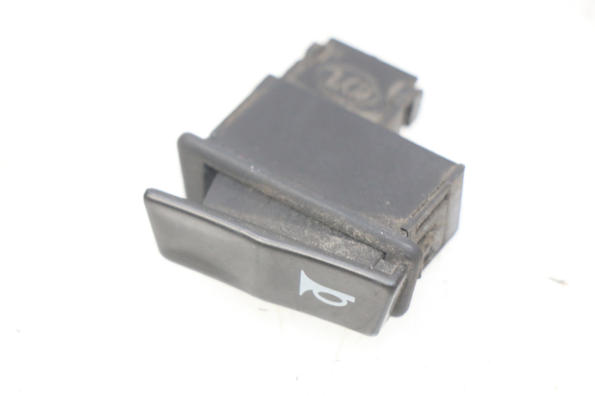 photo de COMMODO KLAXON YIYING YY50QT-10 50 (2007 - 2022) - Détail de la pièce