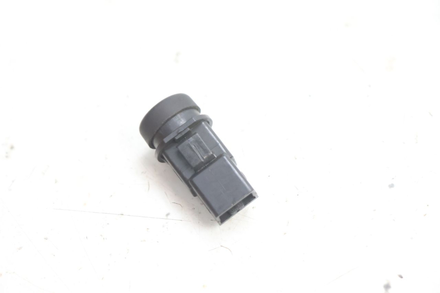 photo de COMMODO KLAXON PIAGGIO ZIP 2T 50 (2009 - 2019) - Zoom état d’usage