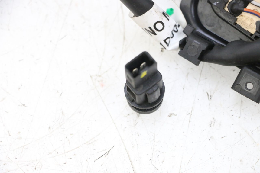 photo de COMMODO PIAGGIO MP3 HPE 300 (2019 - 2026) - Autre angle de vue